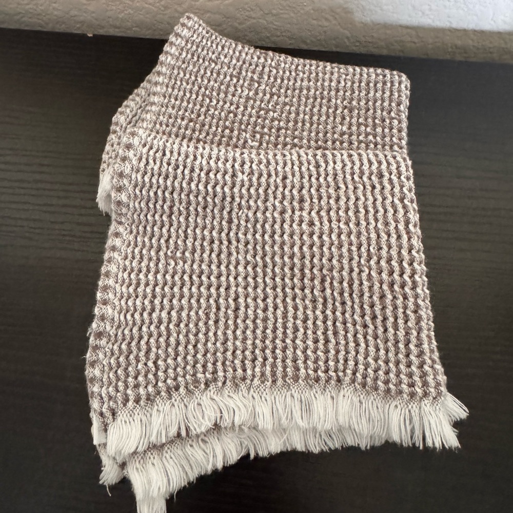 Vintage set of 2 waffle towels from H&M  100% cotton